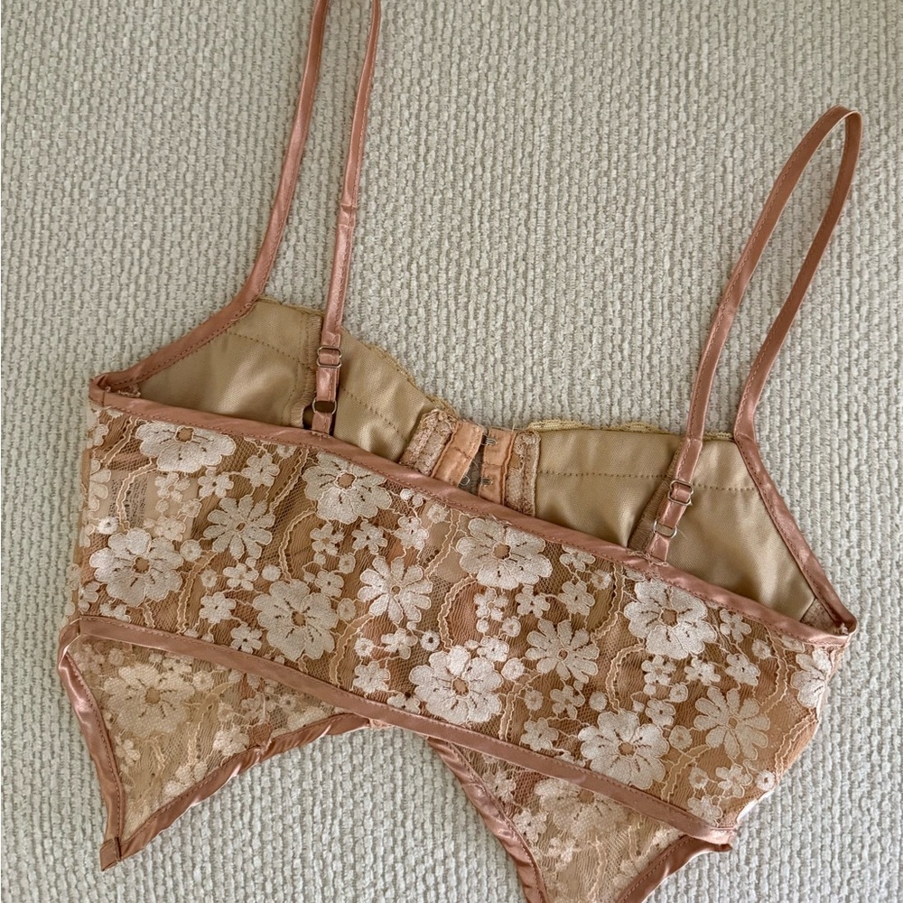 Le Lis lace bralette bustier top - Picture 2 of 4